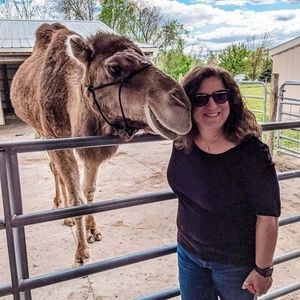 Meet your Posher, Denise